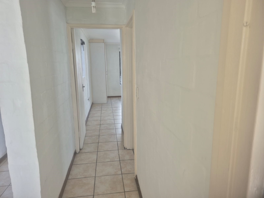 To Let 2 Bedroom Property for Rent in Parklands Western Cape